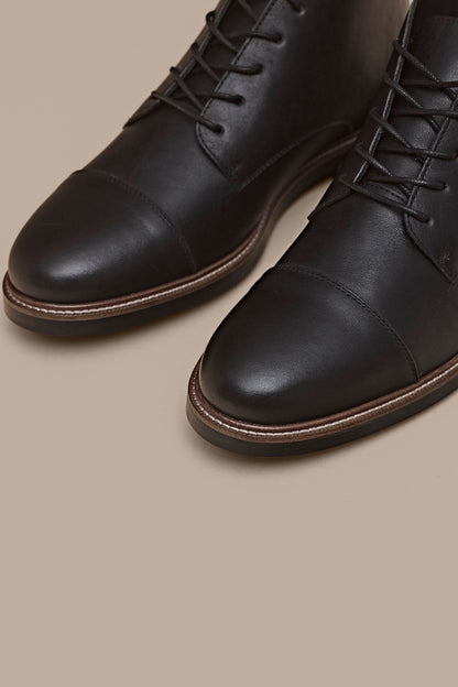 Calder Chukka Boot