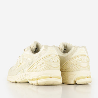 New Balance M1906NK Shoes