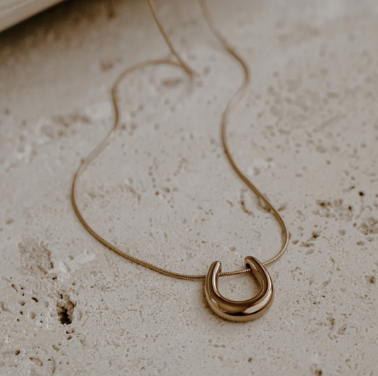 lola necklace