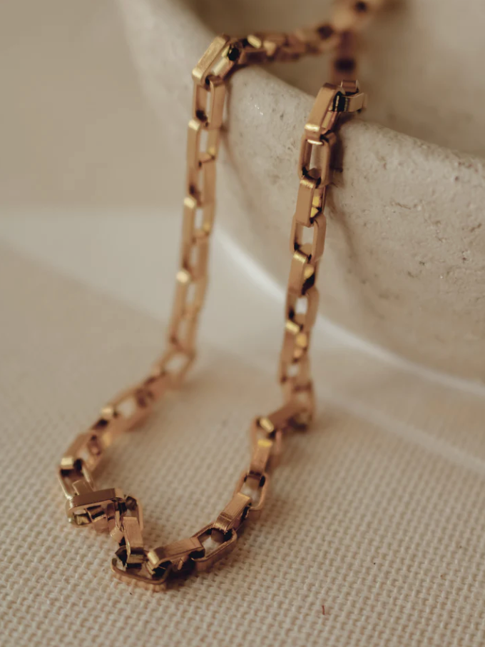 pipa necklace