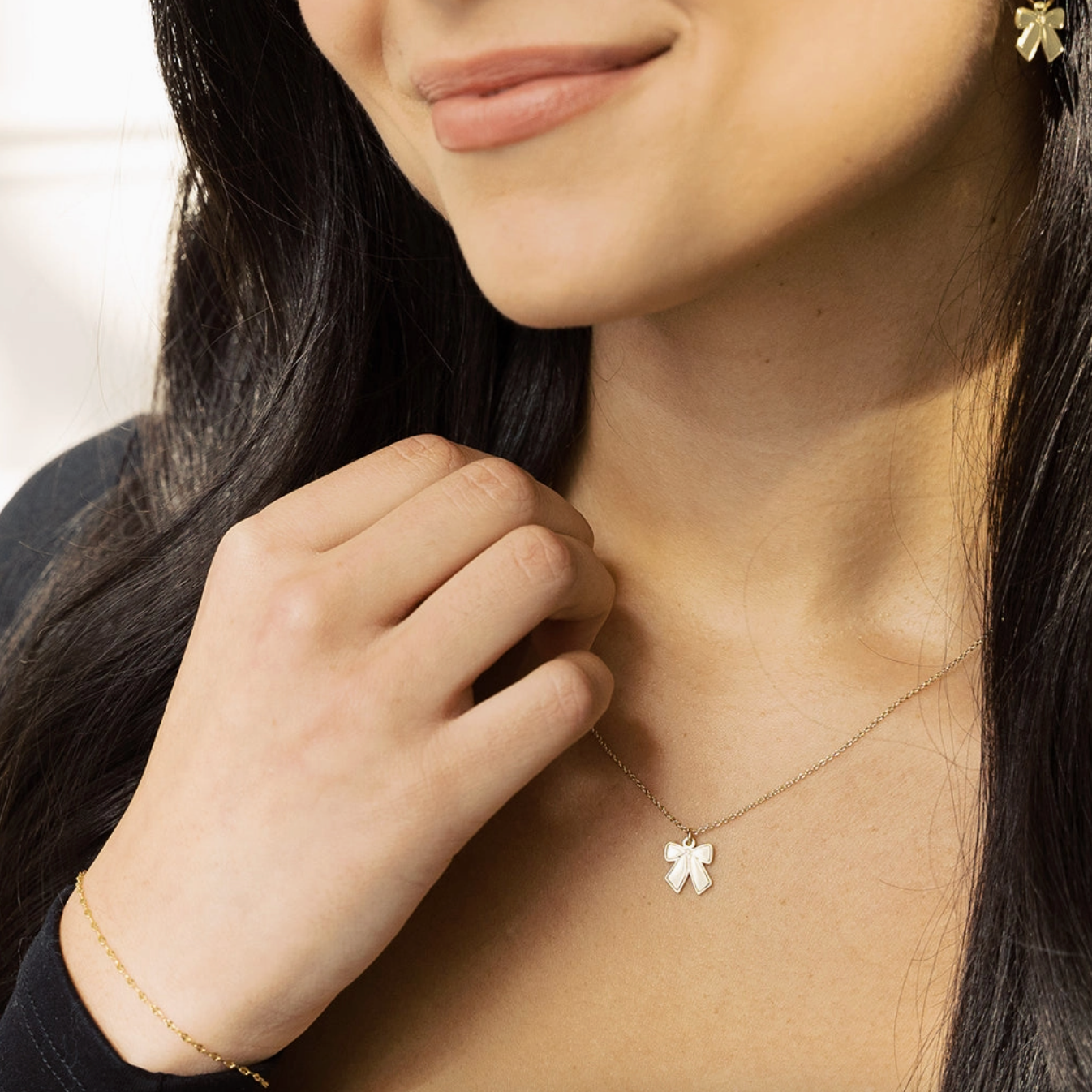 bow necklace
