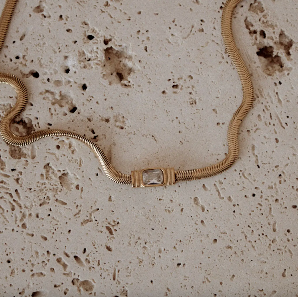 delilah necklace