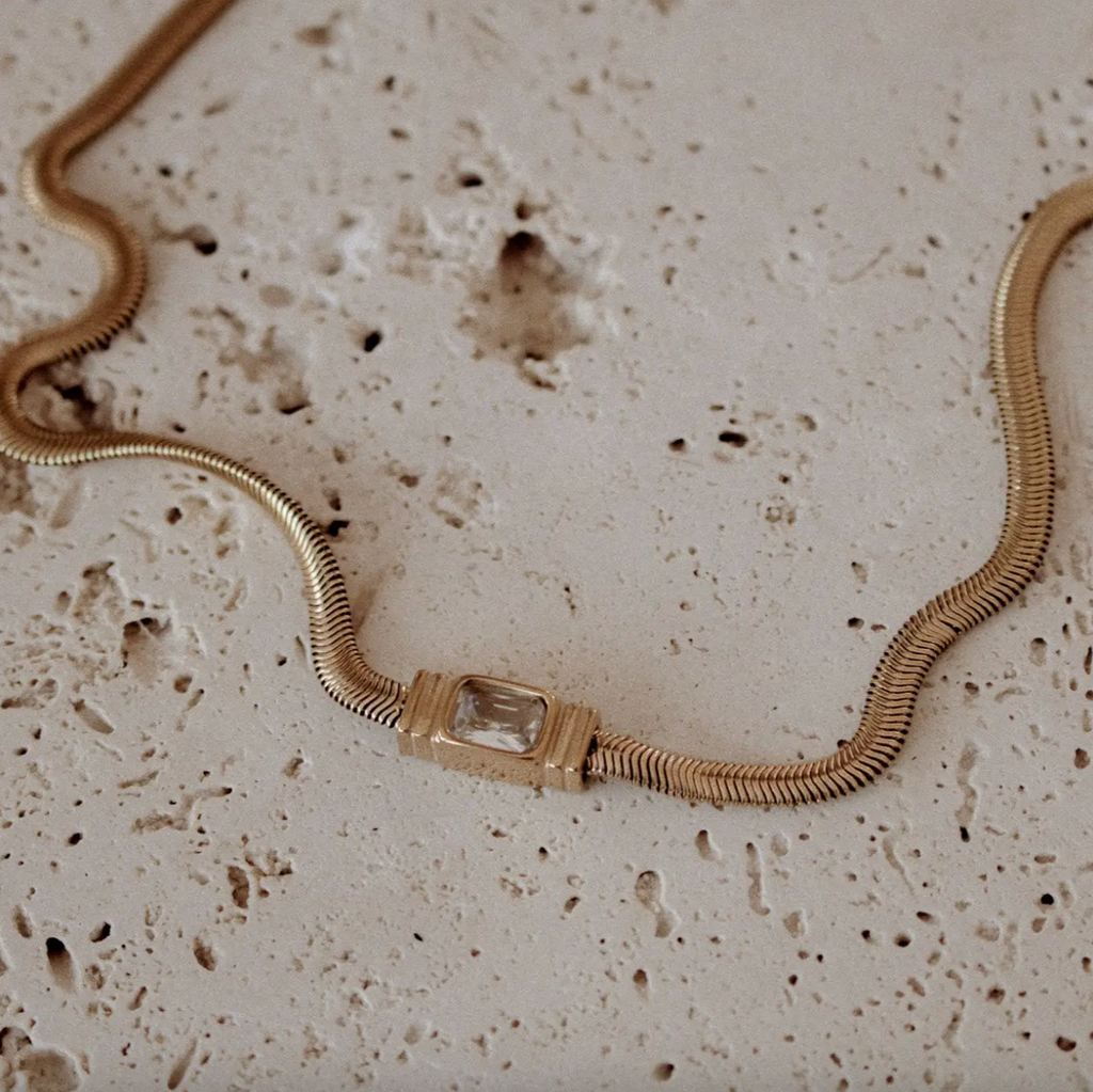 delilah necklace